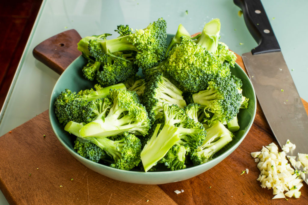 Zoete aardappel broccoli stamppot met cashewnoten en kokosmelk (vegan)